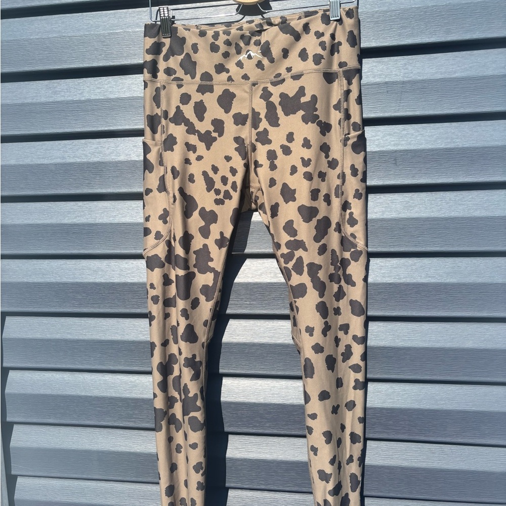 DOPE Beige and Black Patterned Leggings
